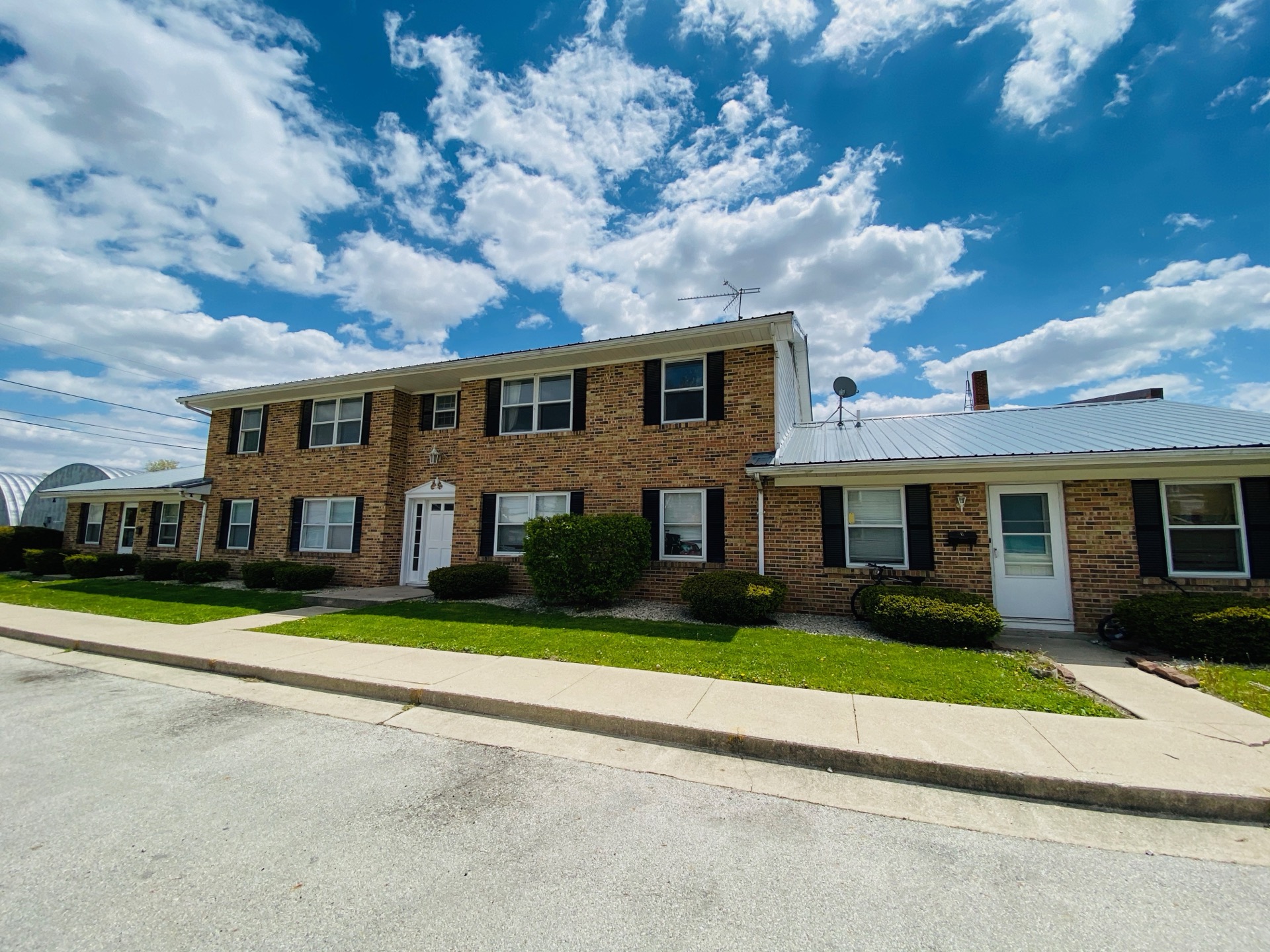 Jefferson Street Apartments - Main View